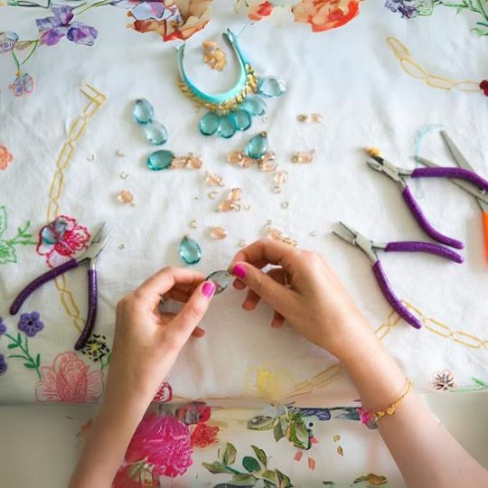 Beginner's Guide to Jewelry Making: Create Stunning Bracelets with Beads